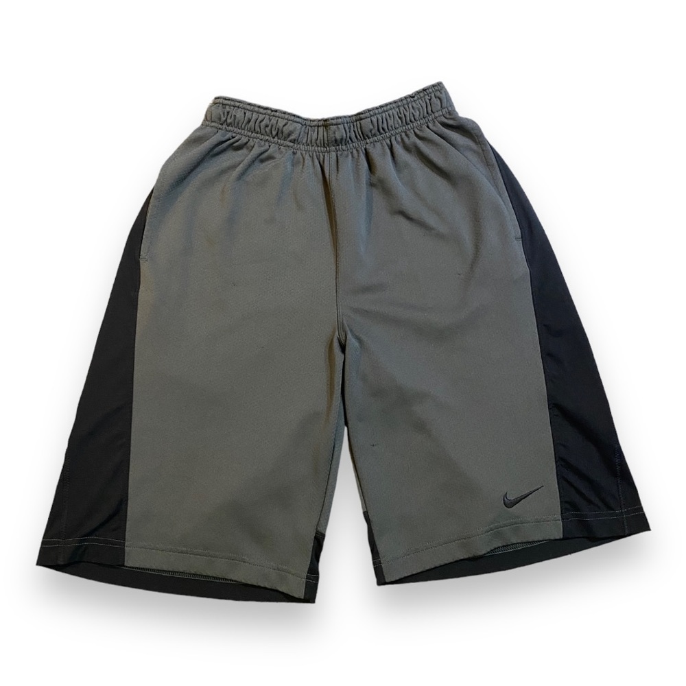 NIKE Dri-Fit Athletic Workout Activewear Basketball Shorts - Picture 1 of 7